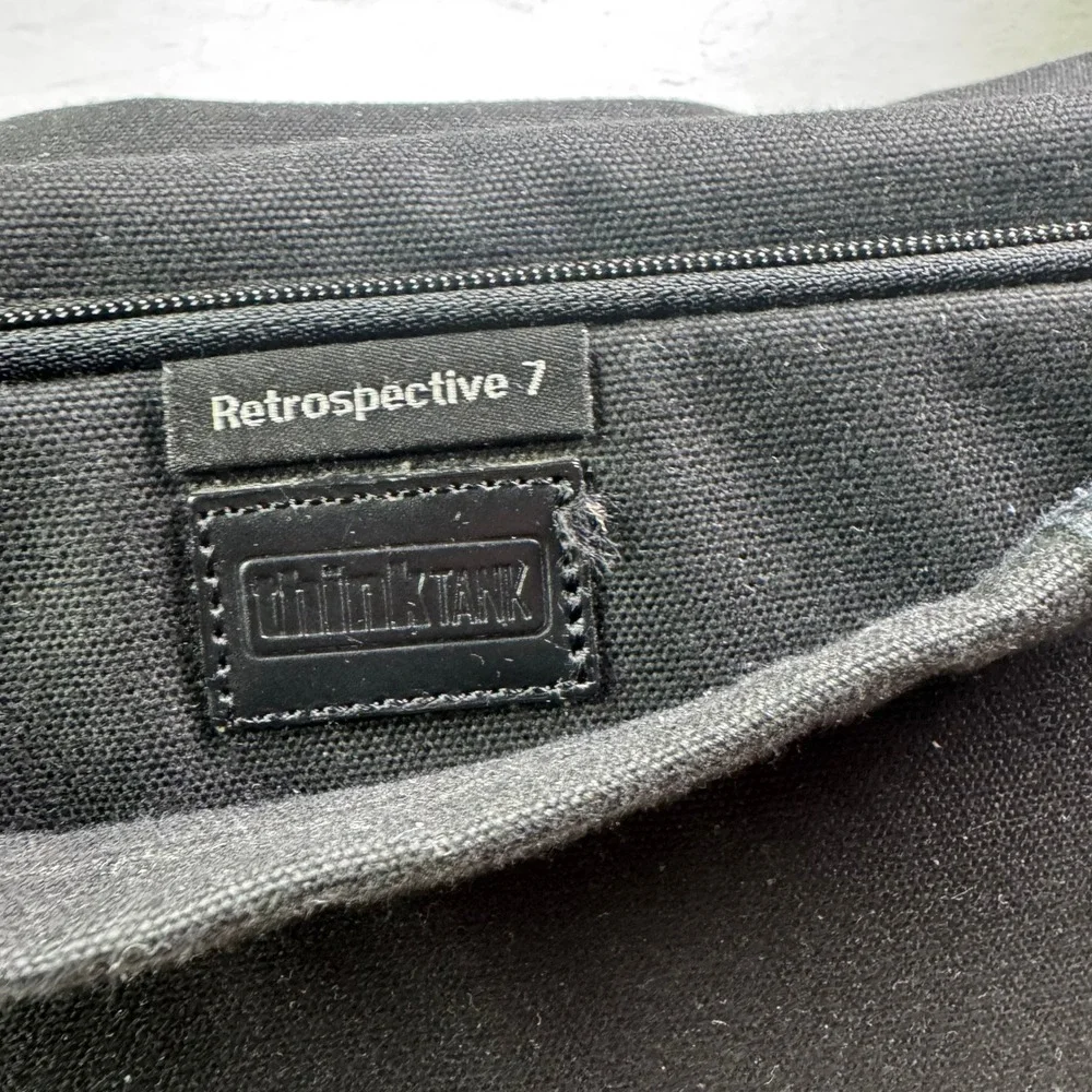 Think Tank Retrospective 7 Black Canvas Camera Messenger Bag Shoulder Strap